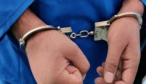 عاملان سنگ‌پرانی به کامیون‌ها در جاده نکا دستگیر شدند