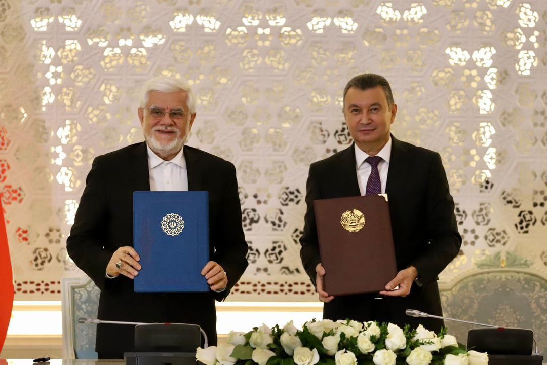 تبادل ۴ سند همکاری و یادداشت تفاهم میان ایران و تاجیکستان؛ بیانیه مشترک امضا شد
