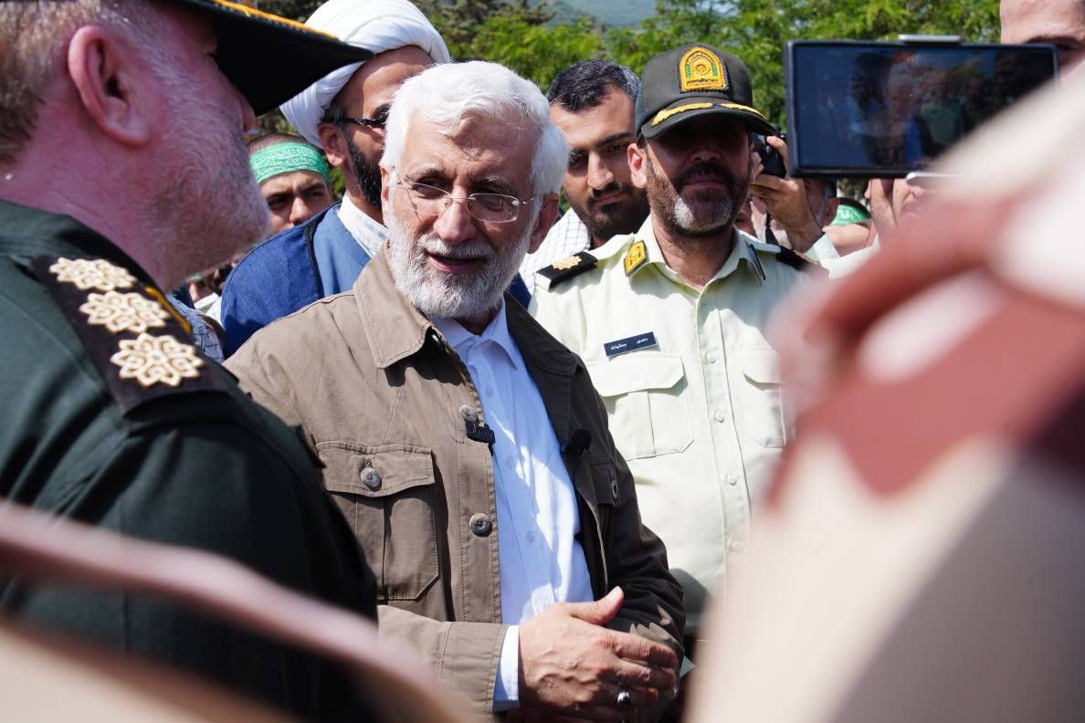 عکس/ حضور سعید جلیلی در جمع سربازان پادگان آموزشی شهید ادیبی مرزن‌آباد