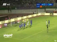 ضربه سر بازیکن استقلال با فاصله کم از روی دروازه ملوان به بیرون رفت؛ استقلال 0_0 ملوان