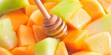 خوردن خربزه و عسل واقعا خطرناک است؟