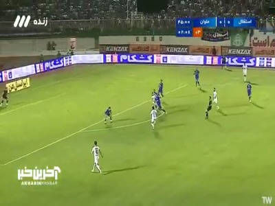 صحنه مشکوک به پنالتی در محوطه جریمه استقلال