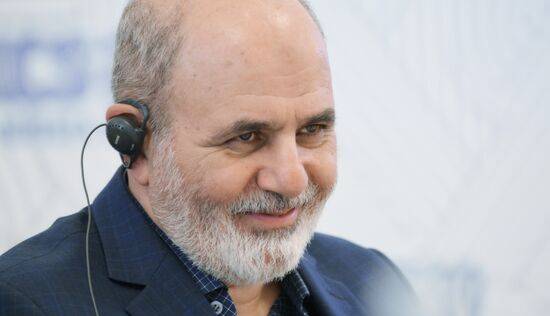 احمدیان: ایران نقشی جدی در نظم جدید جهان خواهد داشت