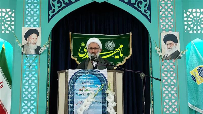 خطیب جمعه گلپایگان: انقلاب اسلامی نتیجه درک عمیق امام(ره) از تاریخ بود