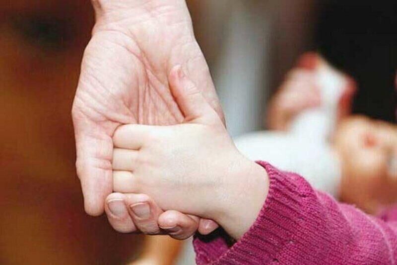 چند کودک در کشور فرزندخوانده شدند؟