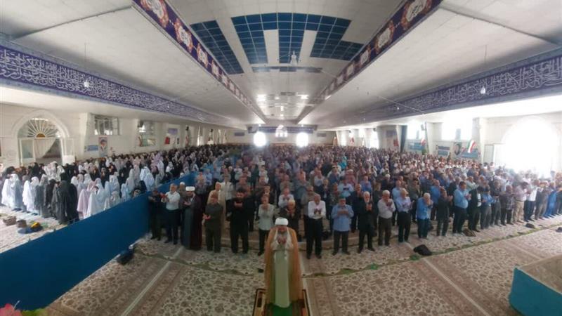 مردم با دیدن مسئولان در کنار خود دلگرم می‌شوند