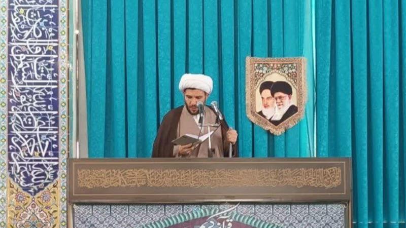مبارزه با فساد و حضور در میان مردم سرلوحه اقدامات استانداران باشد