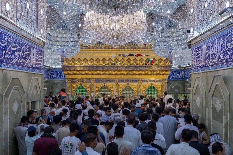 اولین شب جمعه ماه ذی‌الحجه در کربلای معلی