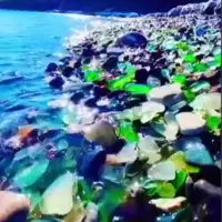ساحل شیشه ای در کالیفرنیا