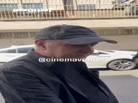 حضور برخی چهره ها در مراسم یادبود مادر مهناز افشار در مسجد الجواد