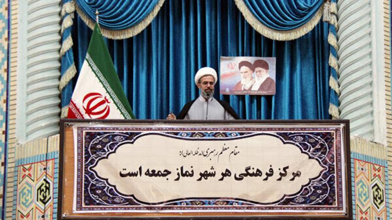 مسئولان با مردم گفتوگو و برای حل مشکلات تدبیر کنند