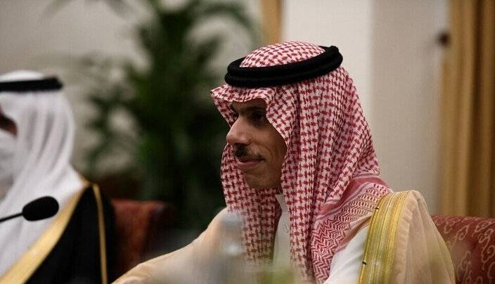 بن فرحان عازم کرانه باختری است