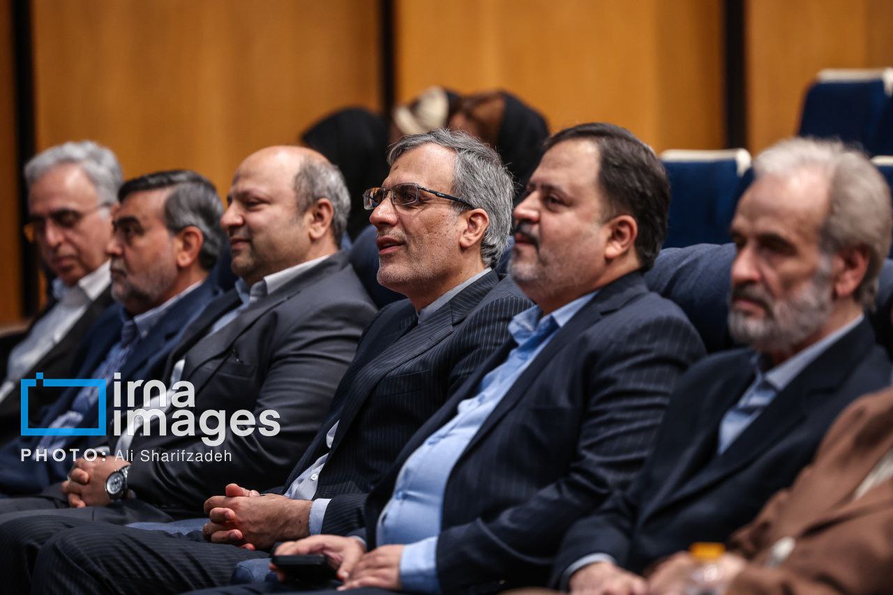 ​​​​​​​تکریم و معارفه سرپرست موسسه «اطلاعات»