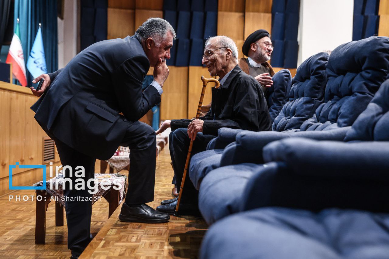 ​​​​​​​تکریم و معارفه سرپرست موسسه «اطلاعات»
