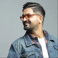 آهنگ «شب مهتابی» با صدای سینا شعبانخانی