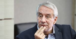 گلایه کفاشیان از تاج روی آنتن زنده: ایشون اجازه نداد من برم!