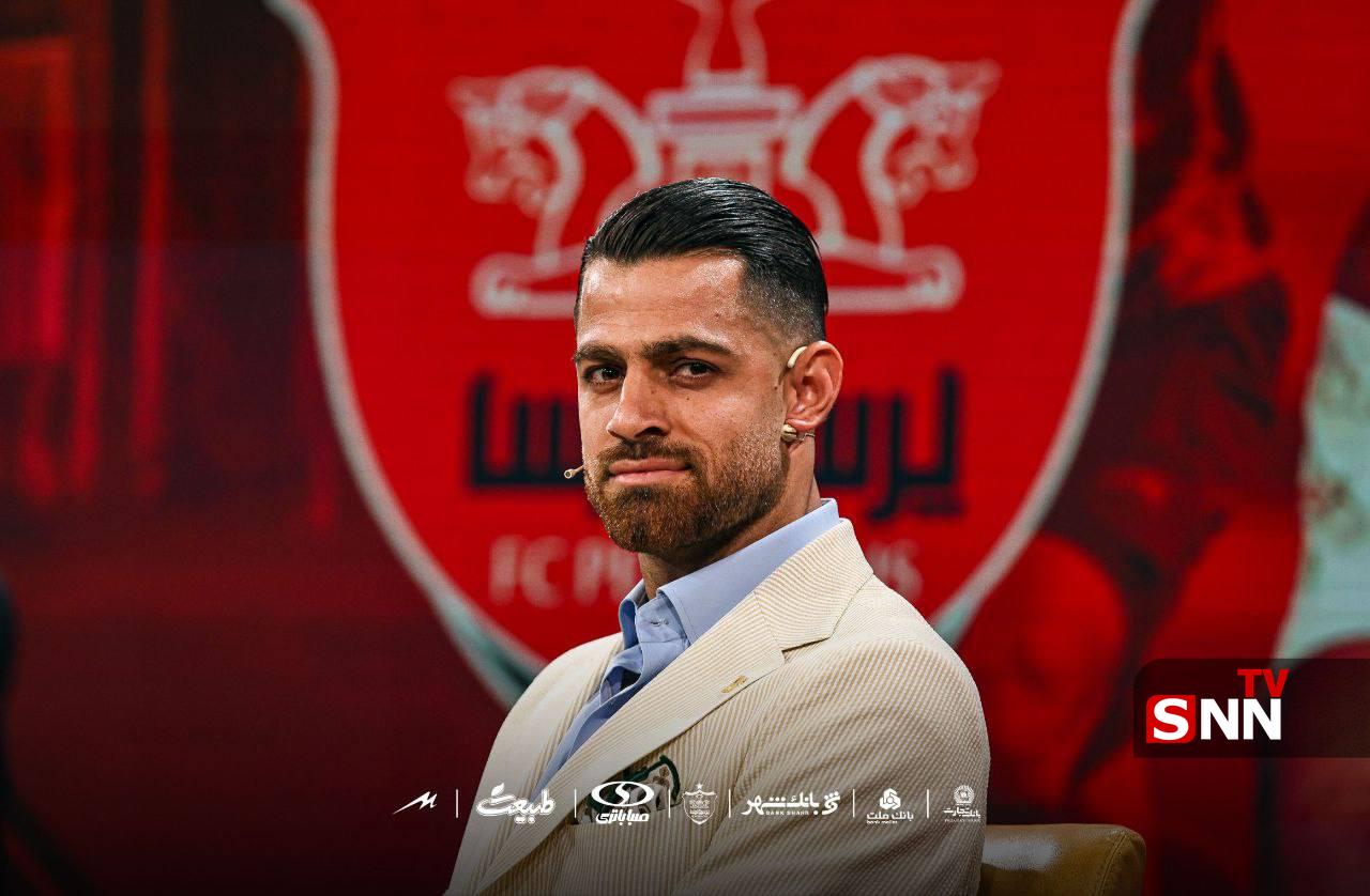 تصاویری از تمدید قرارداد پورعلی گنجی با پرسپولیس
