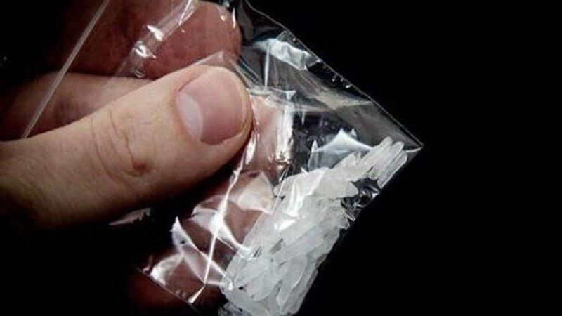 دستگیری عوامل توزیع مواد مخدر در سمنان؛ ۶۳۰ گرم شیشه کشف شد