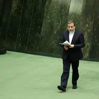 تلاش وزیر امور خارجه برای آزادی قاسمیان و بی‌اعتنایی جبهه پایداری با احضار او به مجلس!