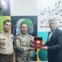 جلسه مشترک رئیس فدراسیون شمشیربازی با مسئولان وزارت دفاع
