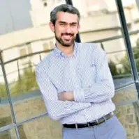 وزیر پیشنهادی اقتصاد را بشناسید