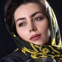 چهره ها/ روژانِ سریال «نون.خ» با استایل تمام آبی   