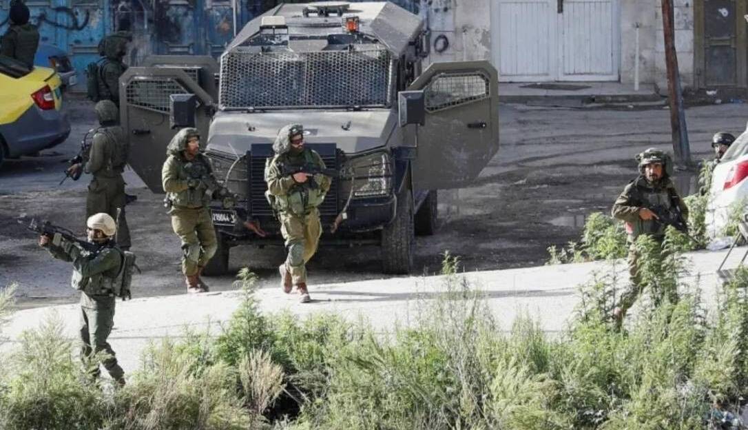 ضرب‌وشتم و بازداشت جوان فلسطینی در کرانه باختری
