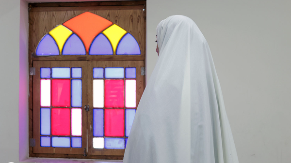 هدیه چادر امام رضایی به نوعروسان