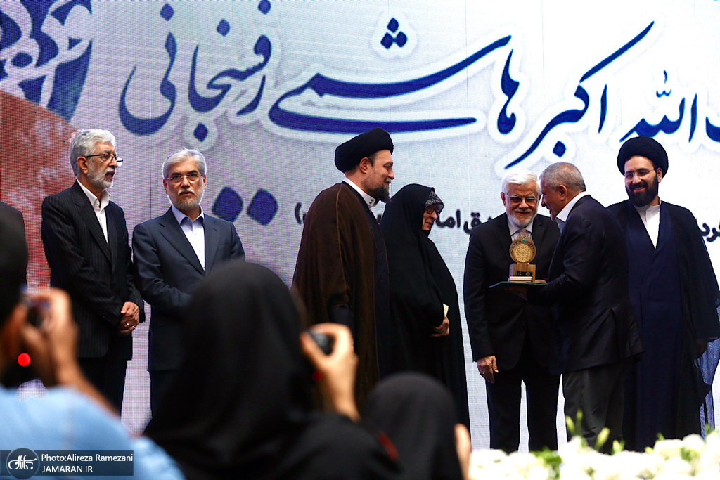 تجلیل از یاران سفرکرده امام خمینی (ره)؛ از هاشمی و صانعی تا دعایی و محتشمی پور