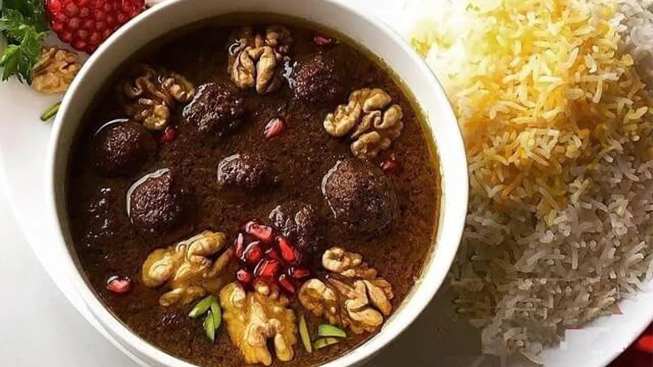 خورشت فسنجون، یک غذای اصیل سمنانی