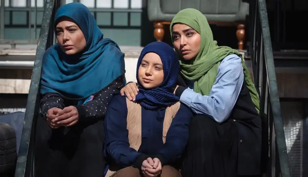 مادرتون چی در موردم گفته بود؟