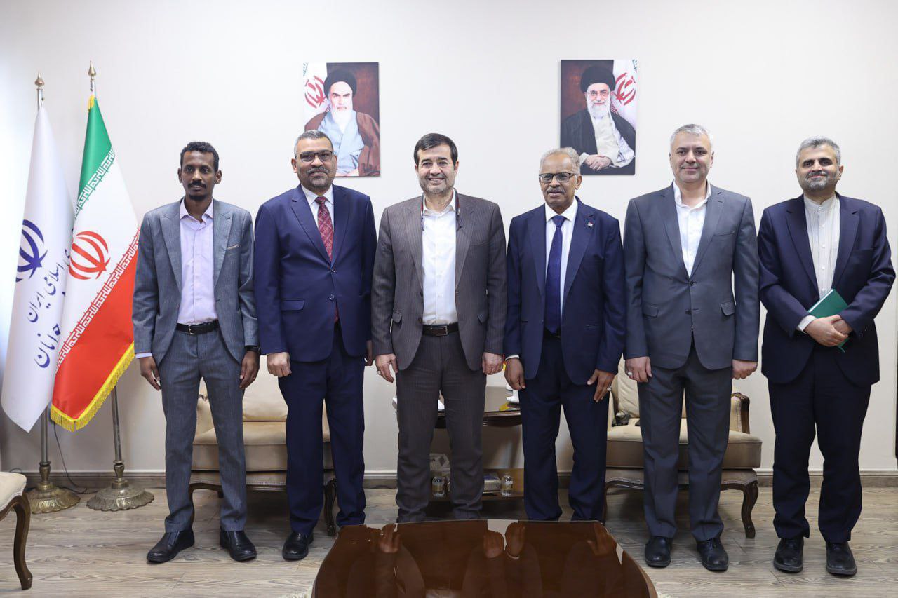 تصاویری از دیدار سفیر سودان با وزیر ورزش و جوانان