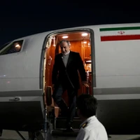 عکس/ ورود عراقچی به قاهره