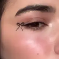 خط چشم پاپیونی، مناسب آرایش فانتزی