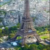 پاریس پایتخت و بزرگترین شهر فرانسه