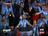 برافراشتن پرچم فلسطین در جشن قهرمانی باشگاه «پیرامیدز» مصر