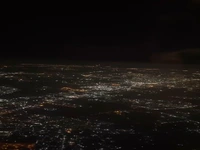  آسمان شب مشهد از داخل هواپیما