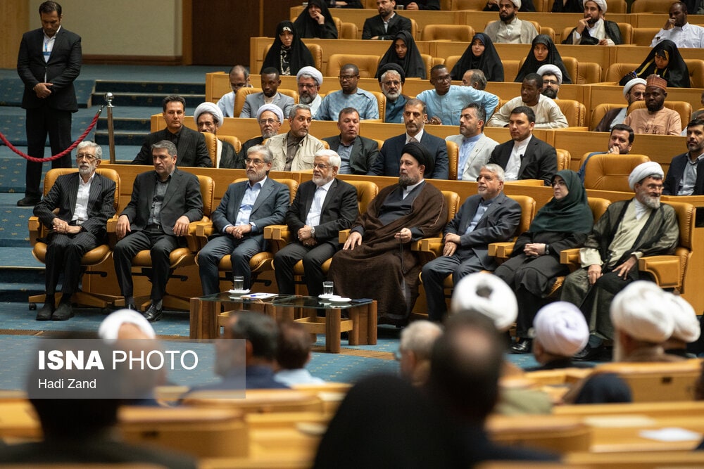 اجلاسیه کنشگران حوزه امام خمینی (ره) با حضور عارف و سیدحسن خمینی