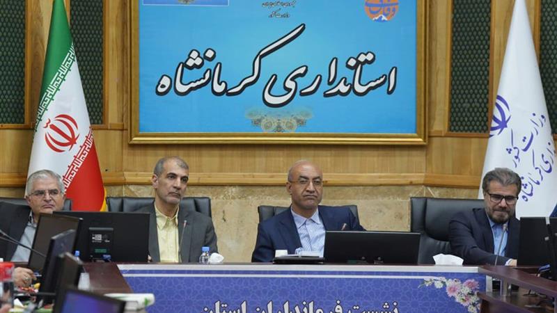 استاندار کرمانشاه: فرمانداران مصوبات سفر رئیس‌جمهور را هفتگی پیگیری کنند
