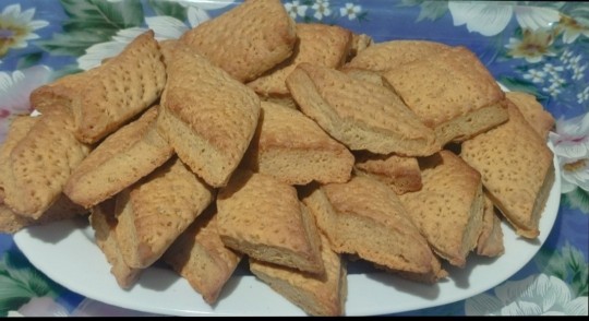از شما/کلوچه خودم پز،وای که نگم از عطرزیره و رازیانه خونه روپُرکرد