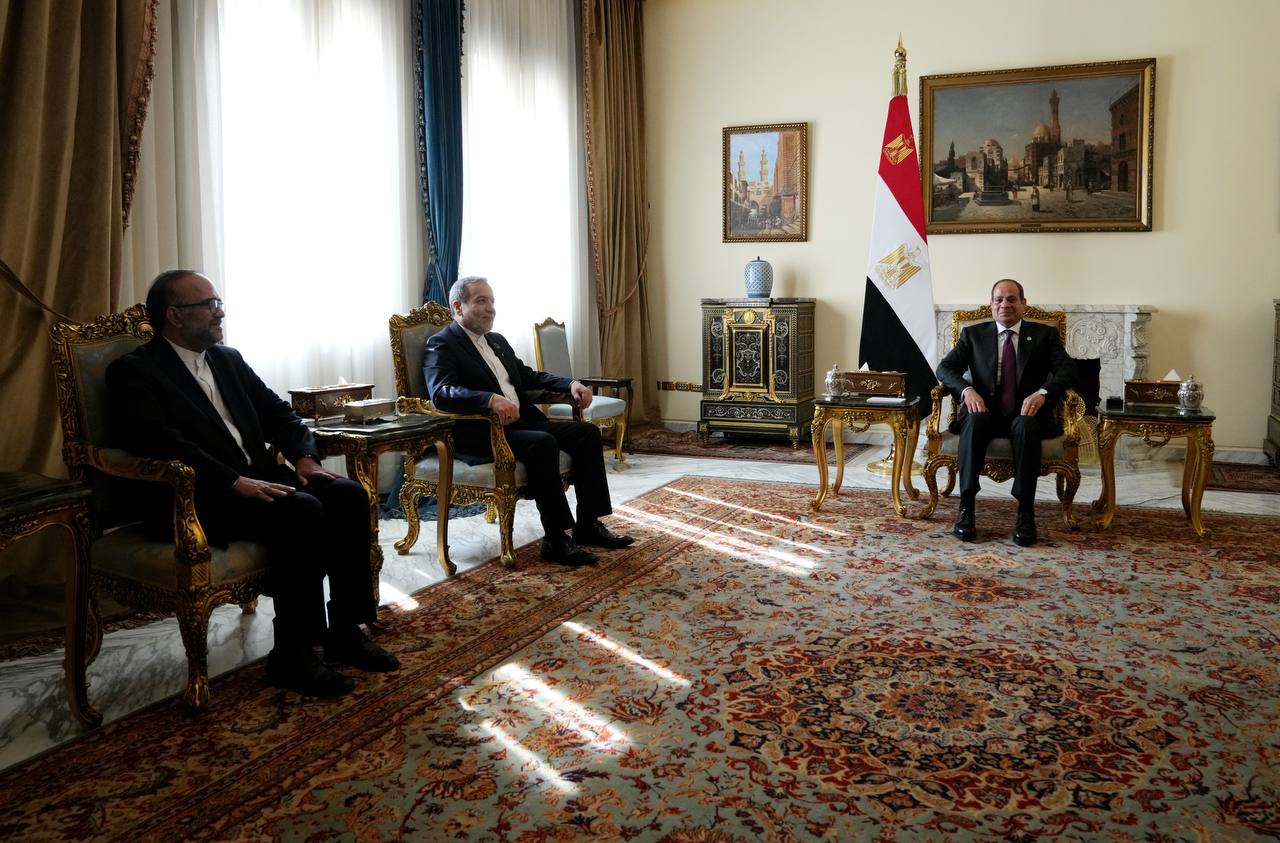 عراقچی با السیسی در مصر دیدار کرد