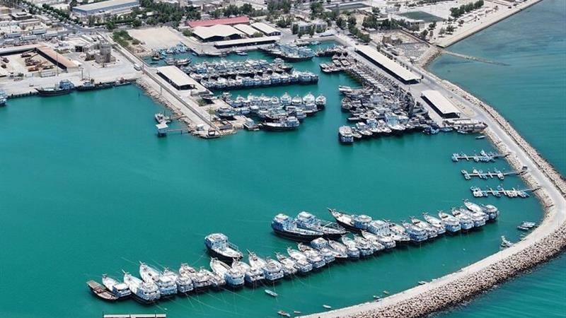 خروج کالاهای خطرناک از انبار بندر «دیر» آغاز شد