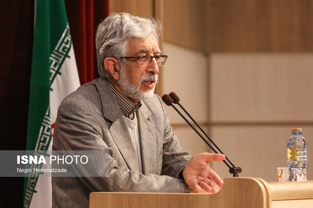 مشکل عرضه کتاب فارسی در کشورهای دیگر