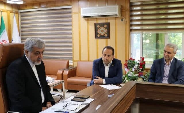 تاکید فرماندار رشت بر رفع مشکل آنتندهی تلفن همراه و اینترنت در شهرستان