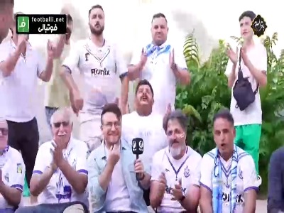 شعار هواداران ملوان برای مازیار زارع:  زارع هانسی فلیک
