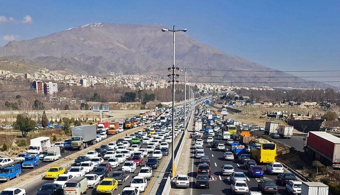 ترافیک در ورودی و خروجی‌های خراسان رضوی سنگین است