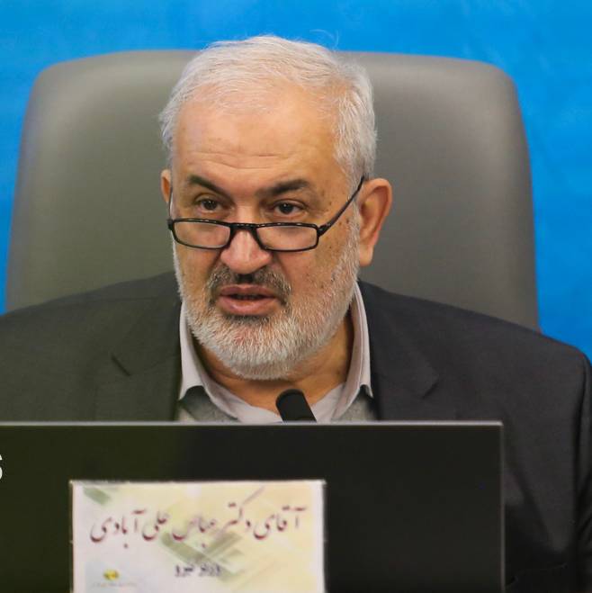 وزیر نیرو: نظام جامع مسائل آب و برق در کشور تدوین می‌شود