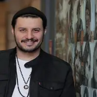 جواد عزتی وسط مراسم اکران به سراغ فرد توان یاب رفت