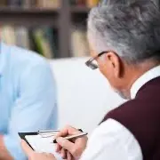 مراجعه به روان‌شناس مشکلم را حل نمی‌کند
