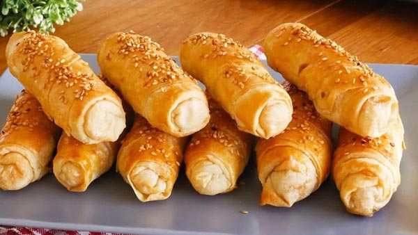 بورک پیتزایی، جذاب و خوشمزه
